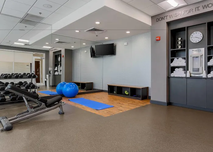 Fairfield Inn & Suites By Marriott Alexandria