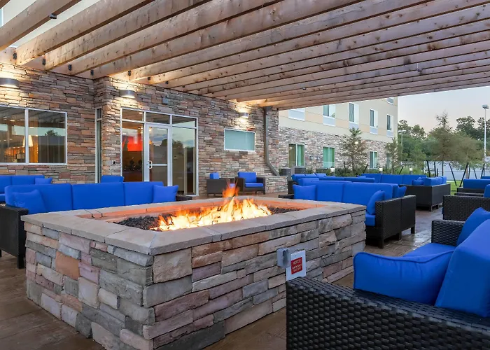 Fairfield Inn & Suites By Marriott Alexandria