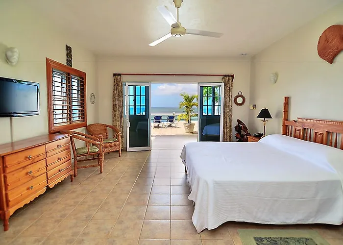 Beach House Condos, Negril