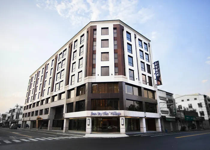 Inn By The Village T'ai-tung
