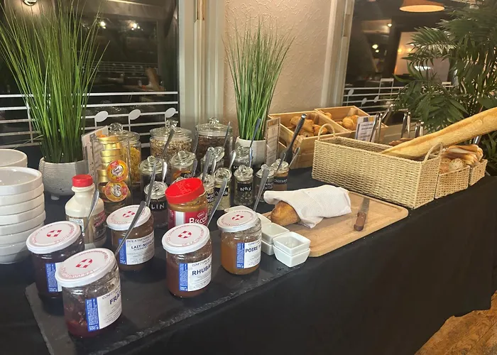 Logis Hotel Des Acacias Lille Neuville En Ferrain, Restaurant L'Acacias Gourmand