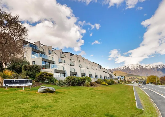 Copthorne Hotel & Apartments Queenstown Lakeview