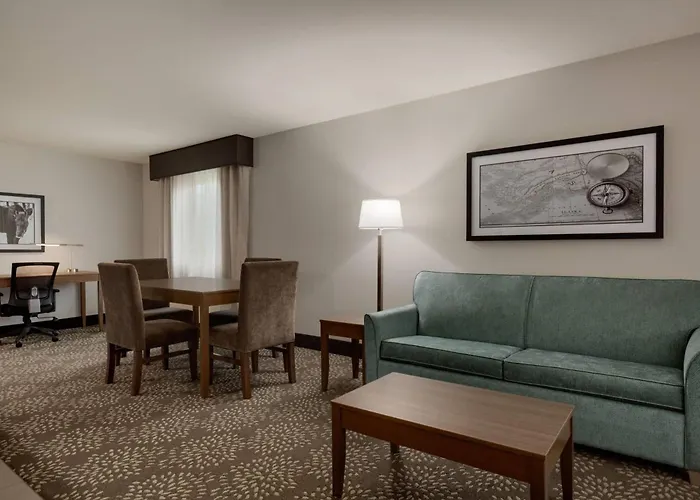 La Quinta By Wyndham Fairbanks Airport