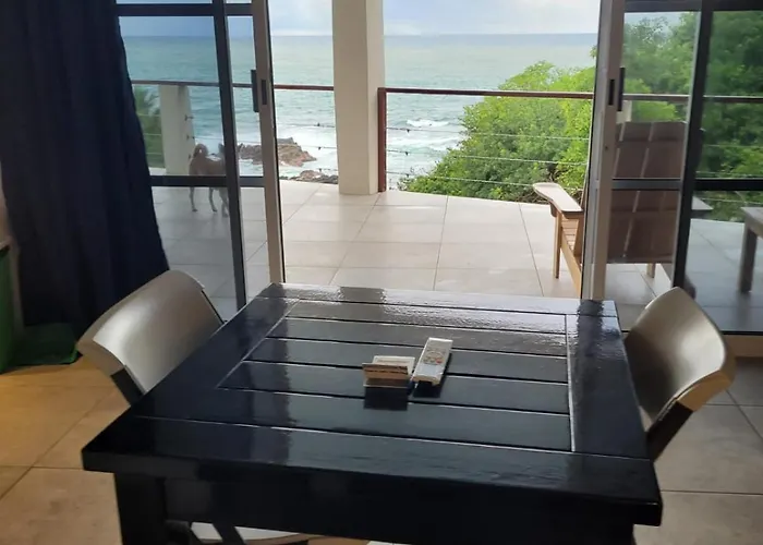 Casablanca Guest House - Adults Only - Starlink Internet!