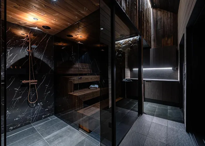 Aura Arctic Chalets - Grand Panoramic & Grand Hideaway