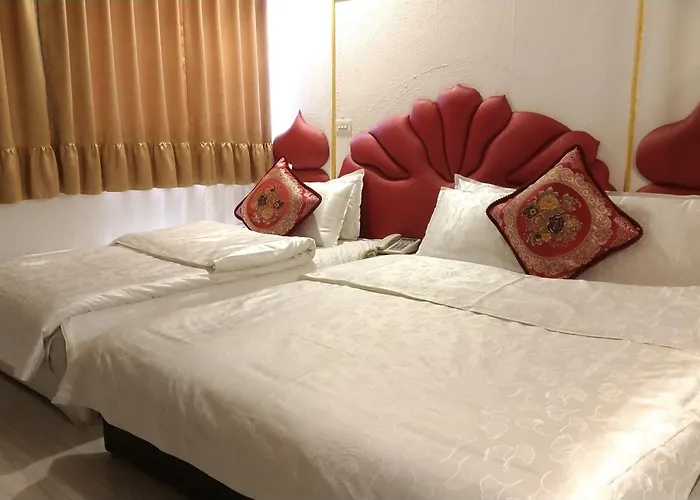 Aloha Hotel