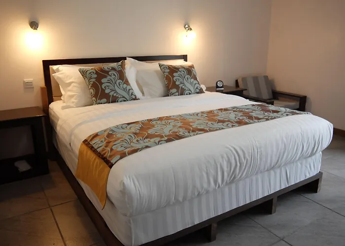Luganvilla Business Hotel And Restaurant