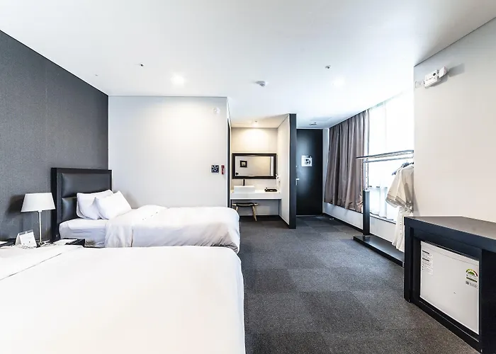 Gangneung Tourist Hotel