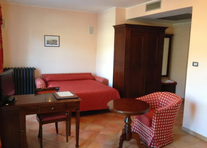 Hotel Barolo