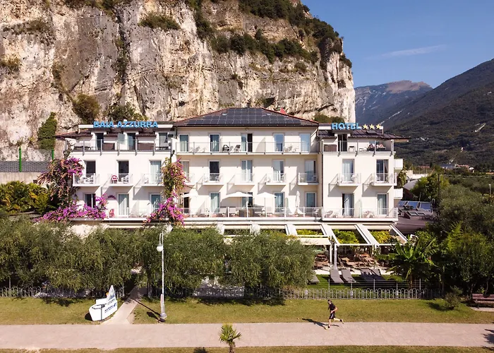 Hotel Baia Azzurra - Lake Front