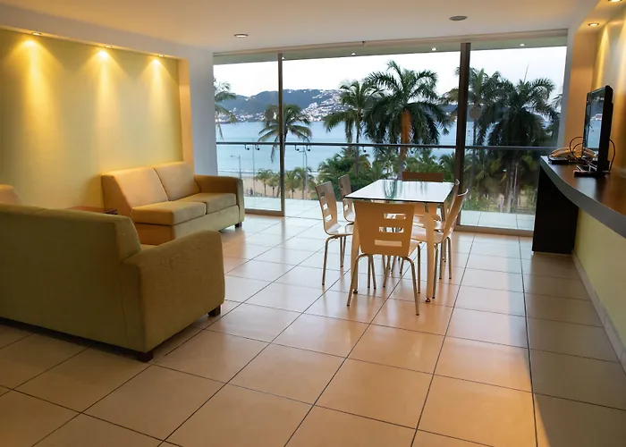Ramada By Wyndham Acapulco Hotel & Suites