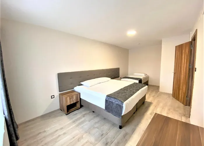 Zuemruet Palas Otel