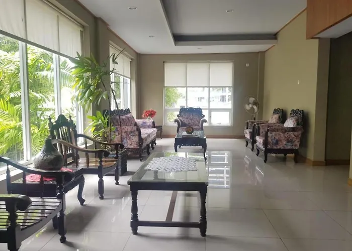 Hotel O Subur