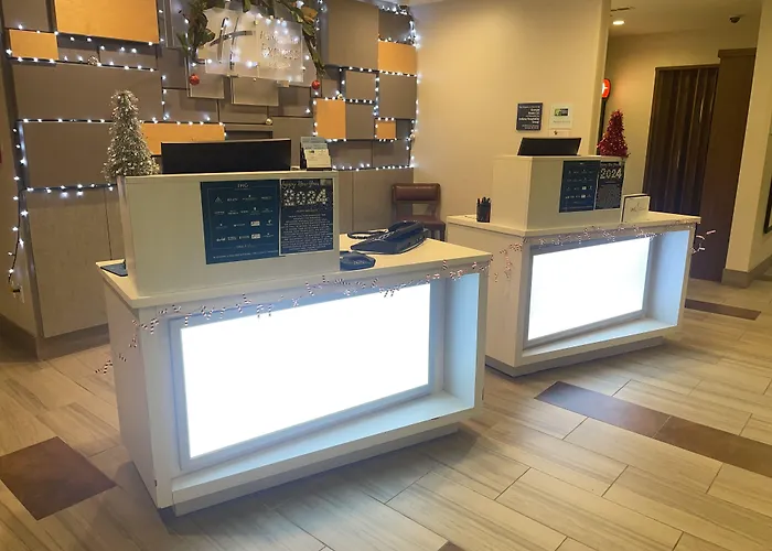 Holiday Inn Express & Suites - Mishawaka - South Bend By Ihg
