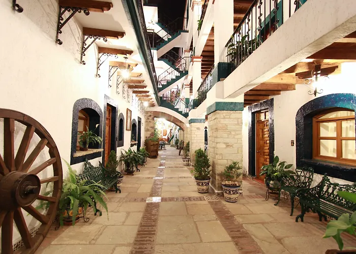 Hotel Meson Del Rosario
