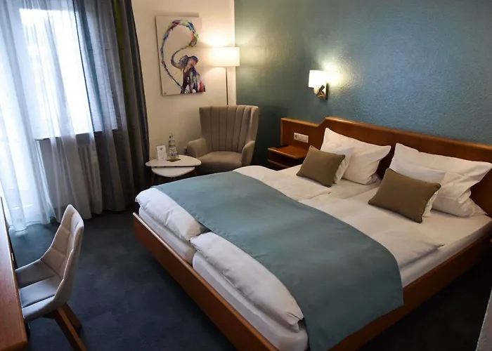 Martins Klause Airport Messe Hotel - Air Conditioning - Self Check-In Available