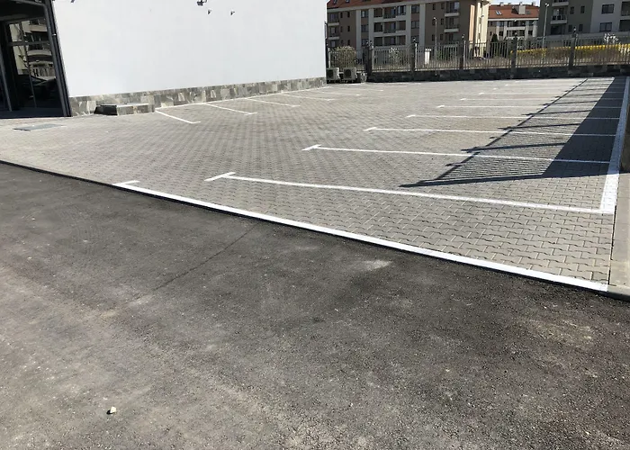 Plaza Hotel Plovdiv - Free Parking