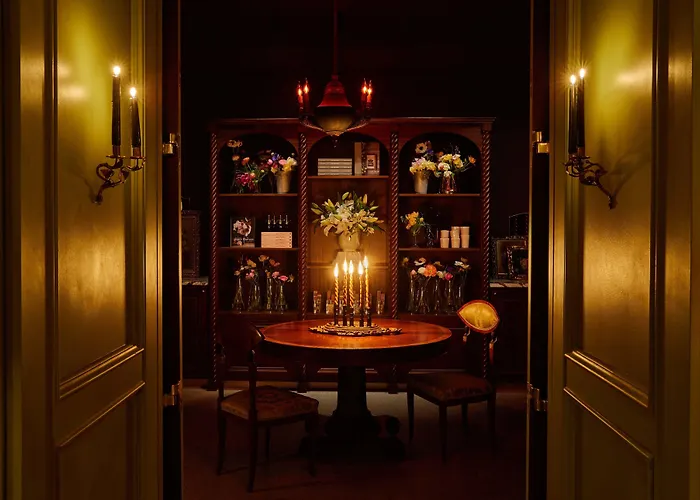 The Siren Hotel, An Ash Hotel