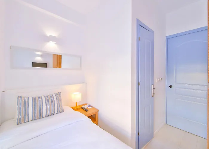 Dias Hotel