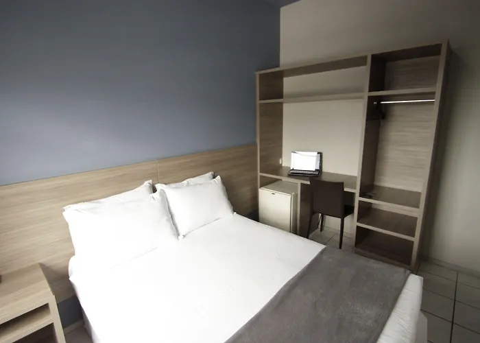 Kennedy Slim Hotel