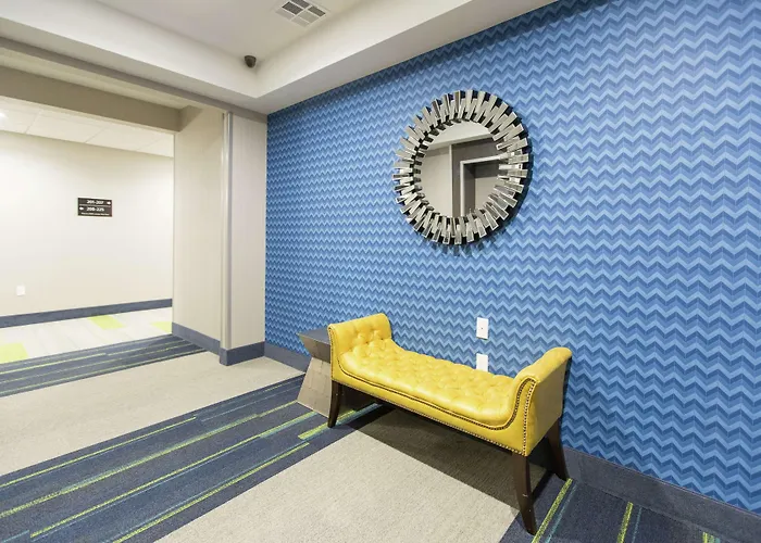 Hampton Inn & Suites Stroud