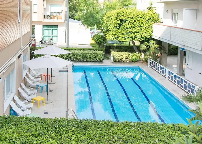 Hotel Saint Tropez - Pineto