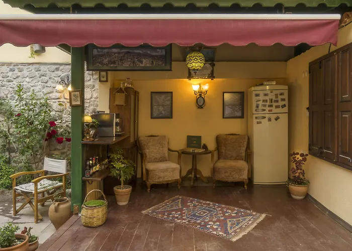 Elaia Hotel