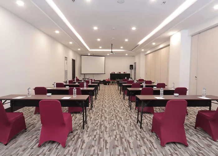 Golden Tulip Essential Makassar