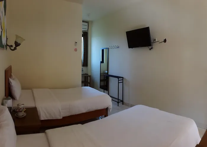 Centro Bajo Hotel & Resto