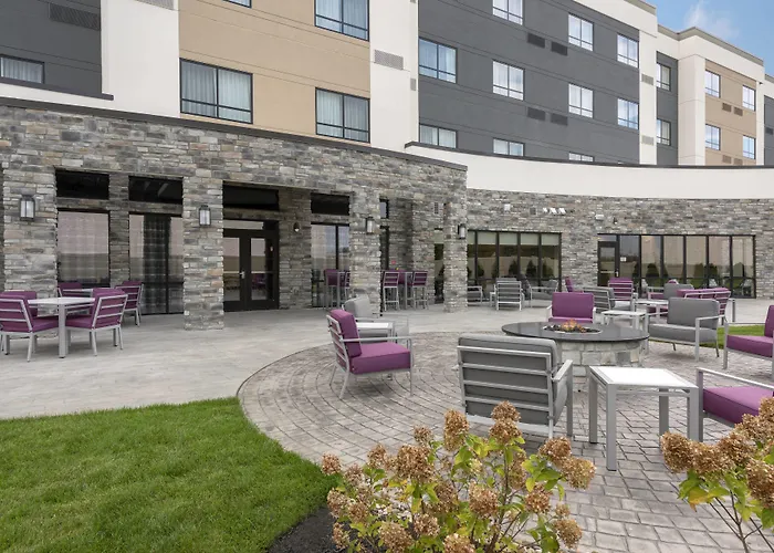 Courtyard By Marriott Cleveland Elyria