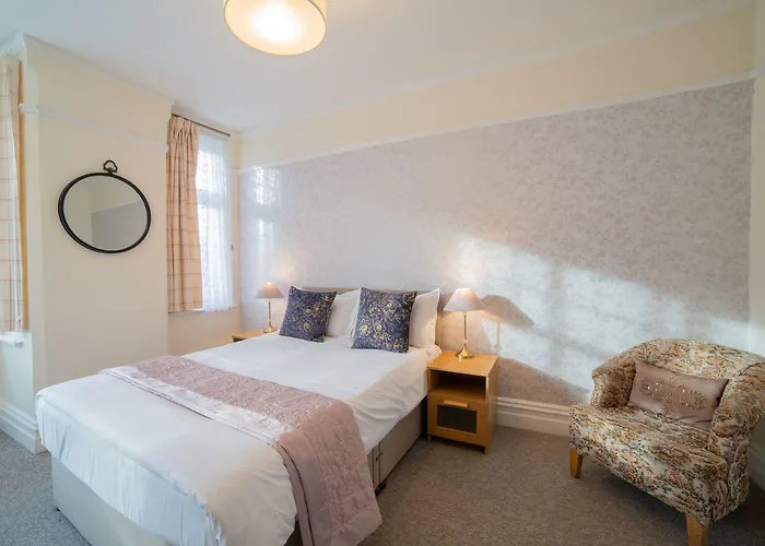 Oyo Lonsdale Guest House
