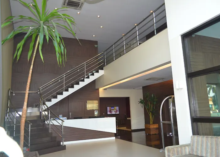 Golden Plaza Hotel By Easy Class