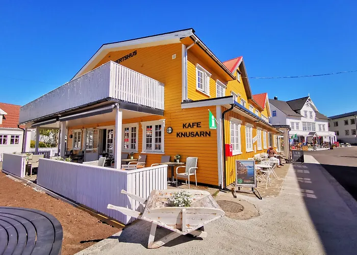 Henningsvaer Guesthouse