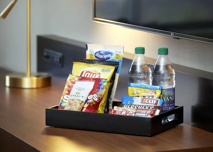 Doubletree By Hilton Montreal Airport