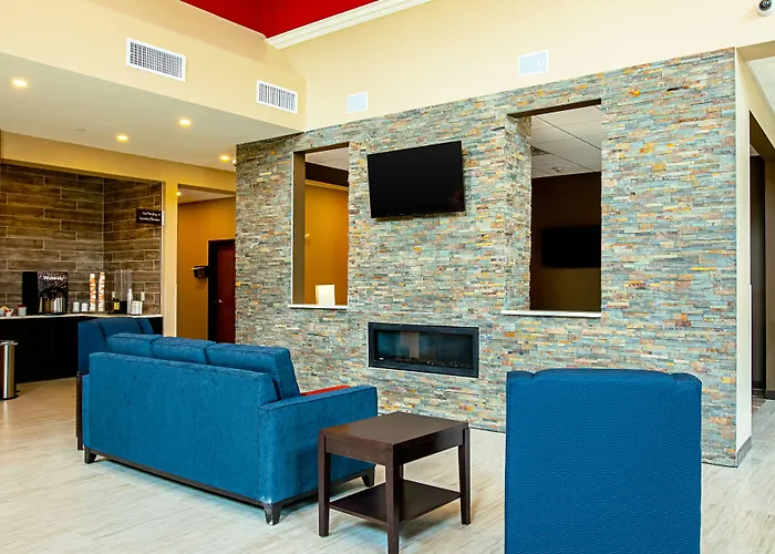 Comfort Suites Fishkill Near Interstate 84