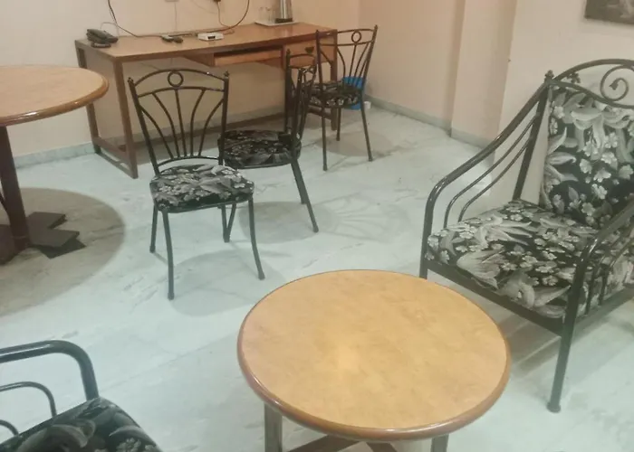 Hotel Valluvar