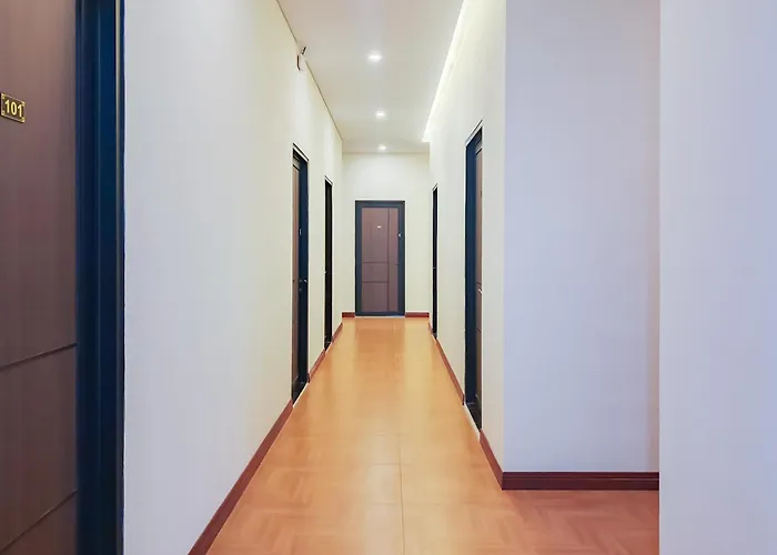 Urbanview Sant Hotel Syariah Near Stasiun Tegal