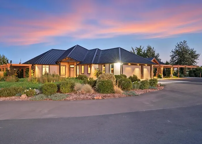 Book The Entire Eleanor Inn