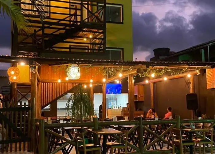 14 BIS HOSPEDAGEM em AREMBEPE, LOCALIZAÇÃO PERFEITA Tenha a Praia, Praça, Bares, Restaurantes e todas as comodidades locais ao seu lado
