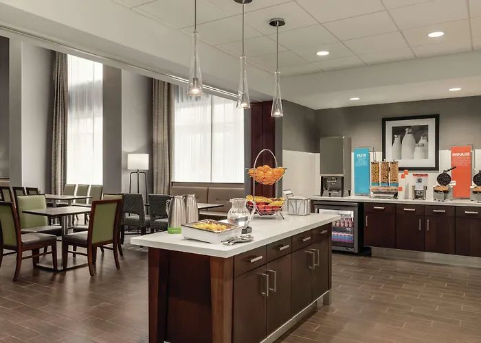 Hampton Inn Brooklyn Park