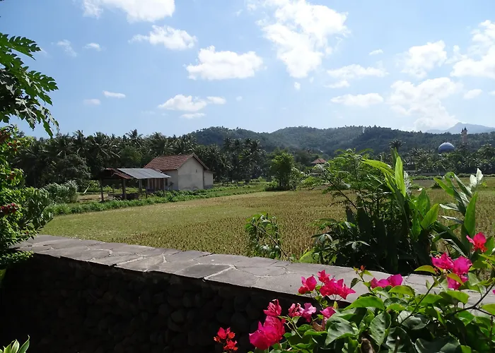 Bale Solah Lombok Holiday Resort
