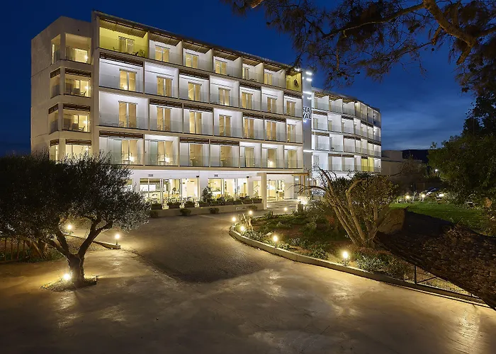 Vasia Royal Hotel