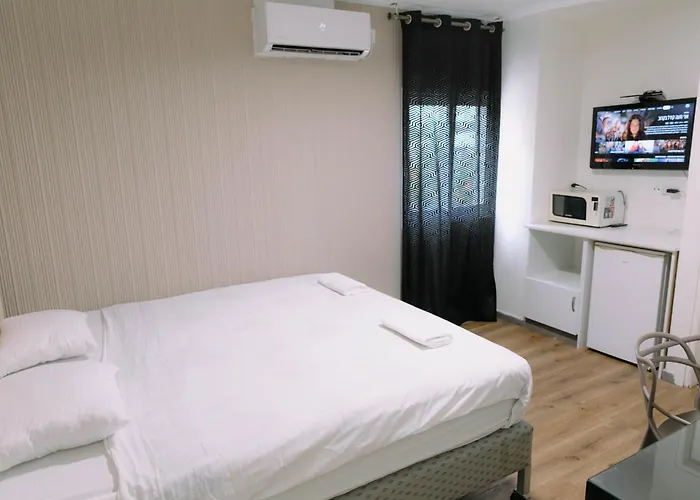 Rich Luxury Suites - Renovated