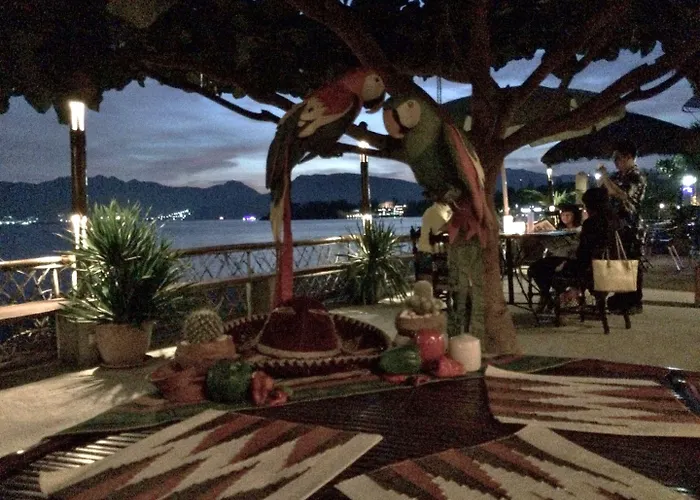 Playa Papagayo Beach Inn