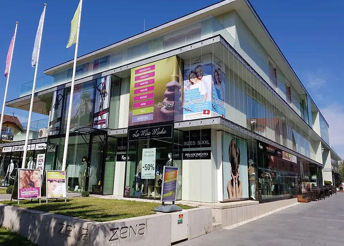Hotel Zena Beauty&Shopping Center