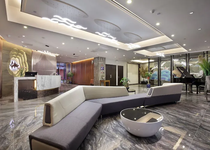 Wing Hotel Guilin - Central Square