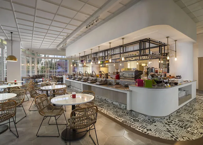 Kampi Hotel Tunjungan - Surabaya