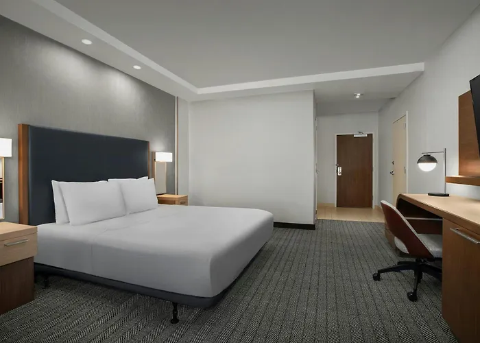 Courtyard By Marriott Atlanta Kennesaw