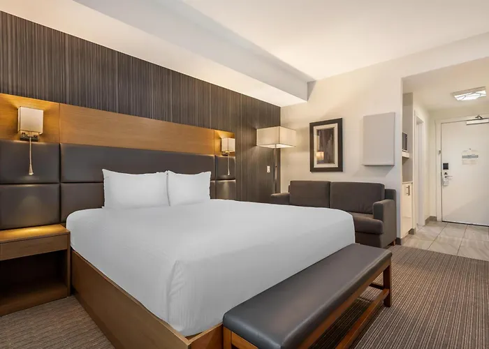 Executive Residency By Best Western Calgary City View North