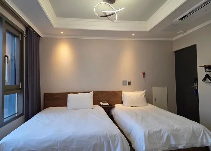 Cornerstone Hotel